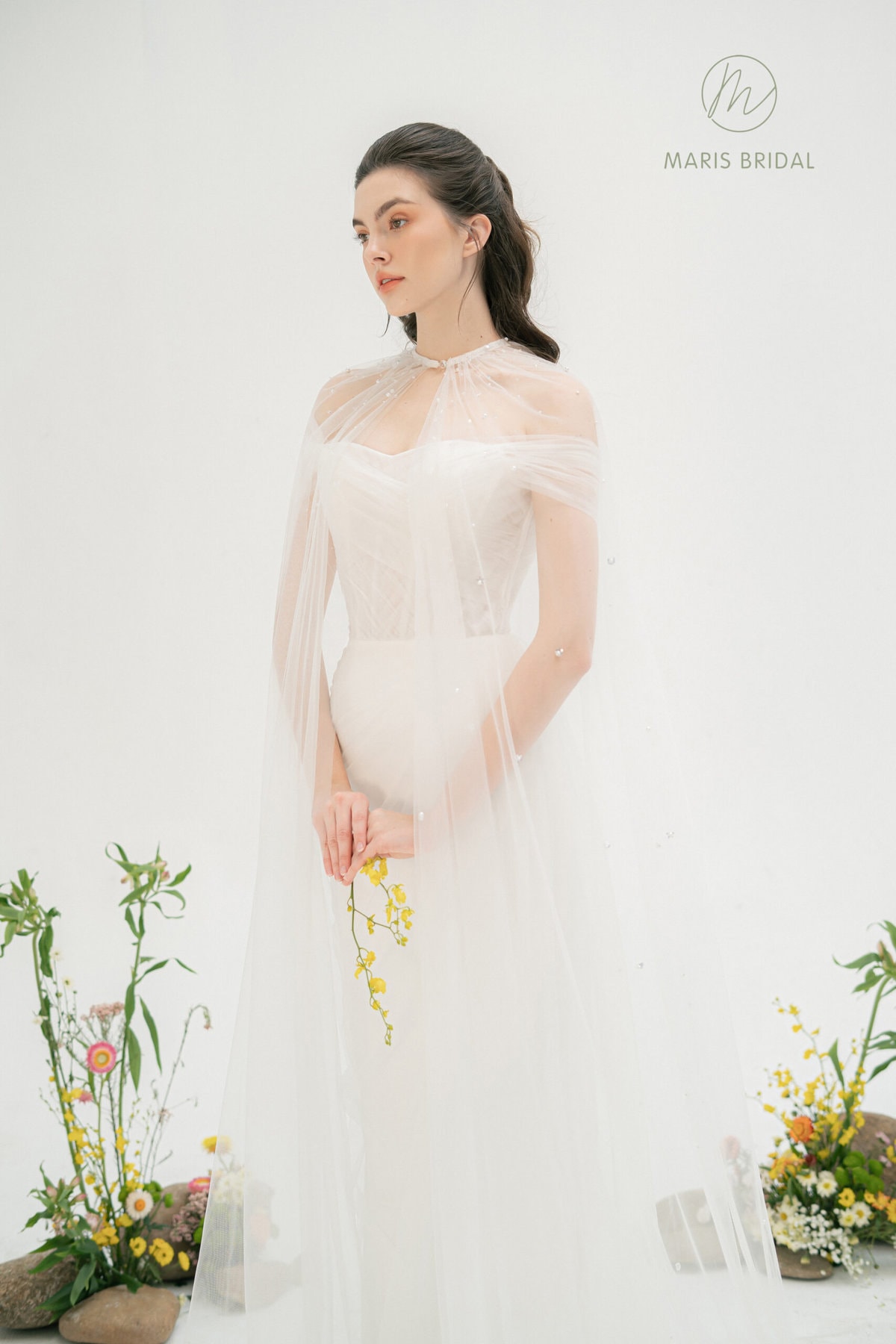 Áo cưới thiết kế theo phong cách tối giản của Nicole Bridal